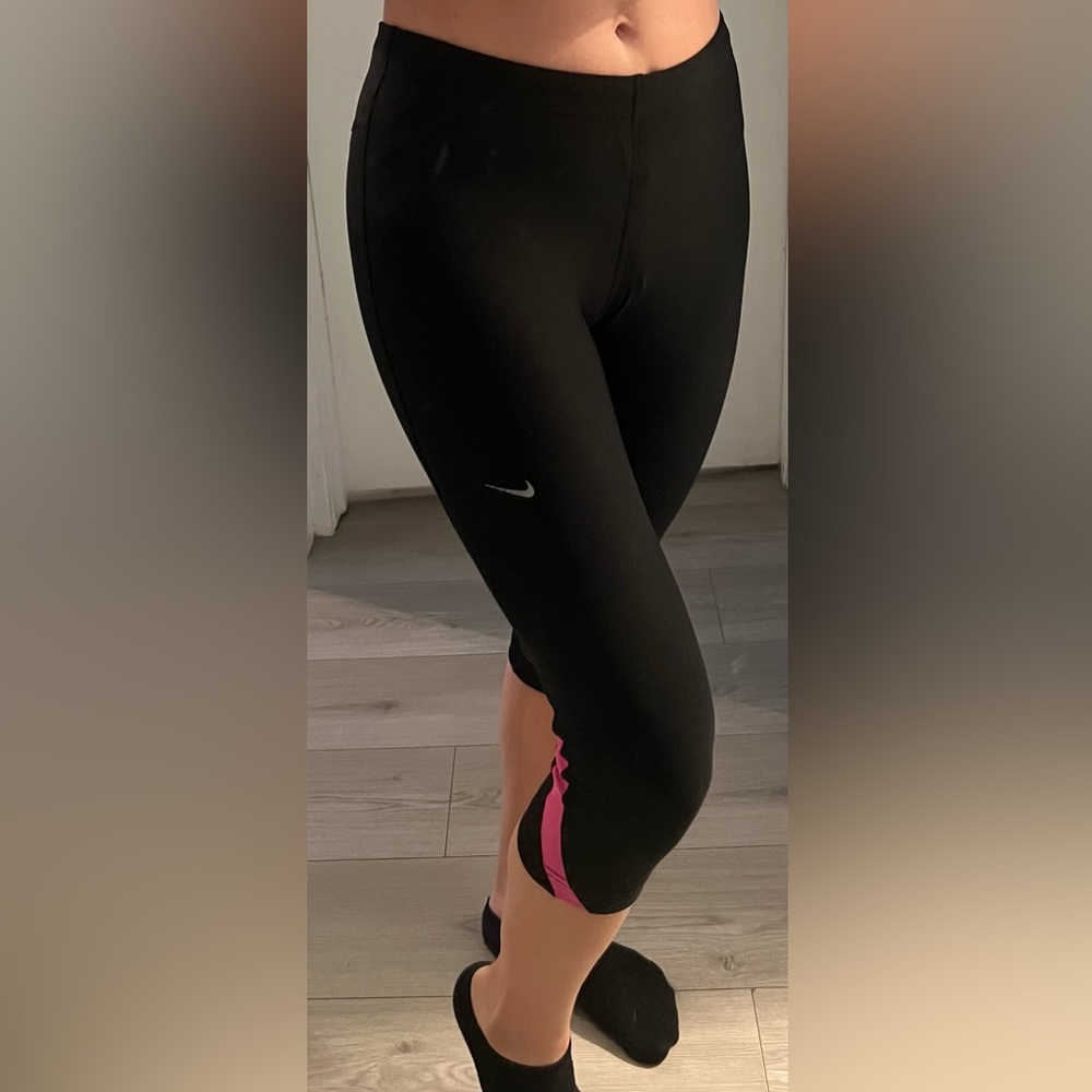 NIKE DRI-FIT Black Crop Leggings
